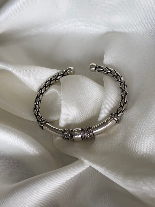 Handcrafted 925 Oxidised Silver Kada