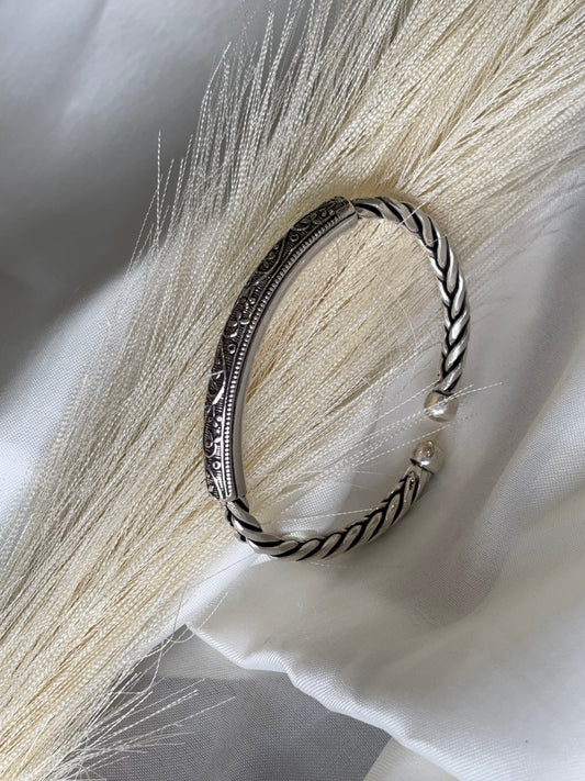 Handcrafted 925 Oxidised Silver Kada