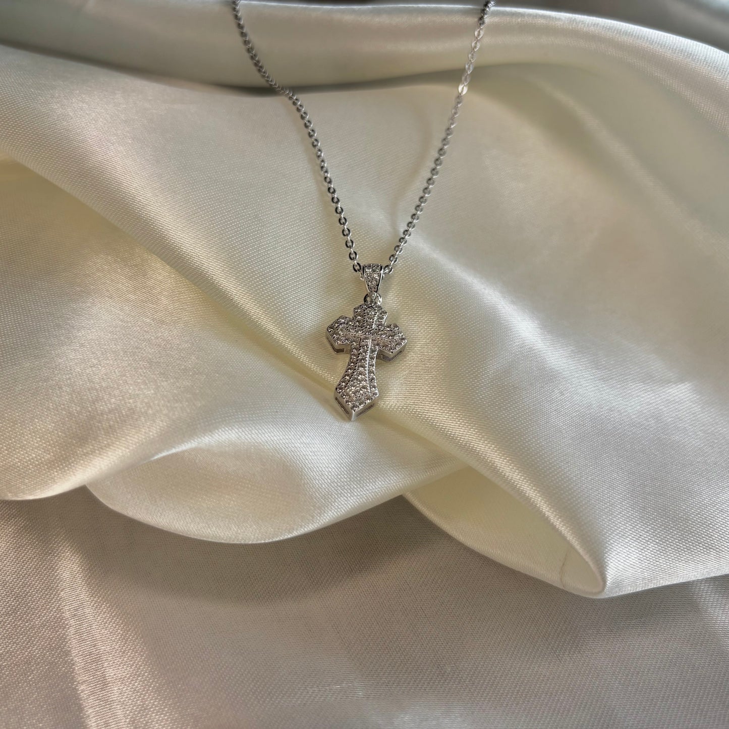 Luminous Cross Necklace | Elegant Silver Cross Pendant for Women