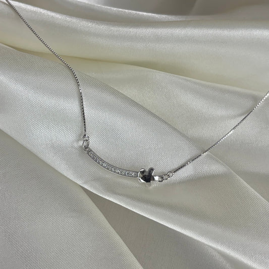 Eternal Curve Necklace – Elegant Heart & CZ Minimalist Necklace